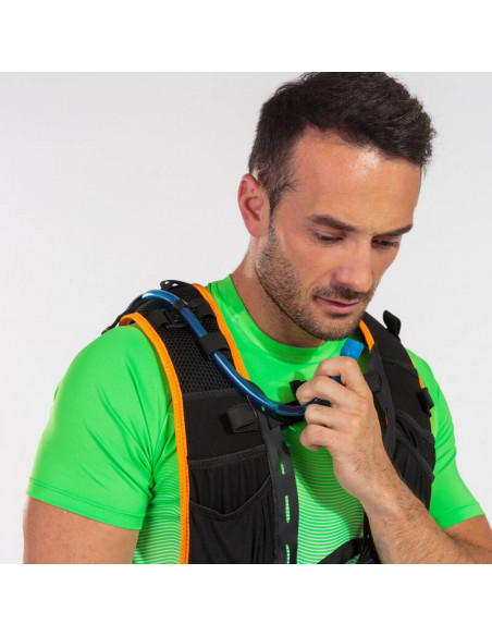 plecak do biegania z rurką i bukłakiem na wodę